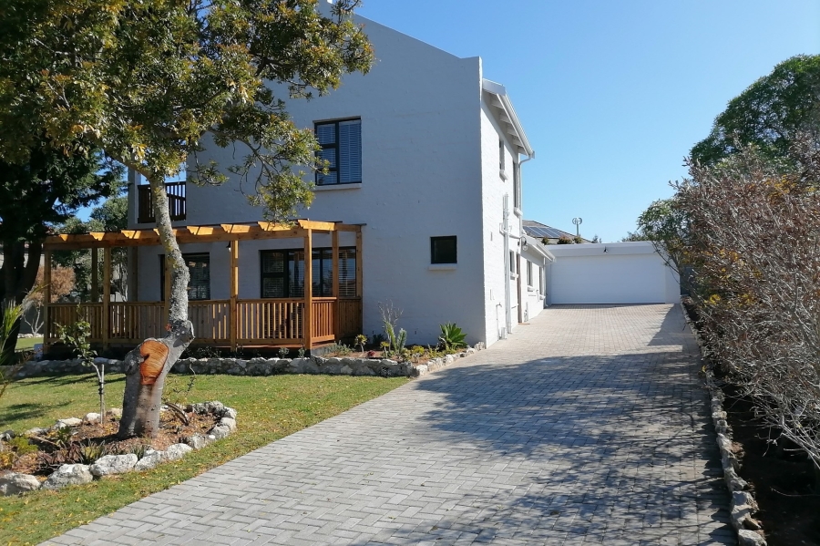 4 Bedroom Property for Sale in Stilbaai Wes Western Cape